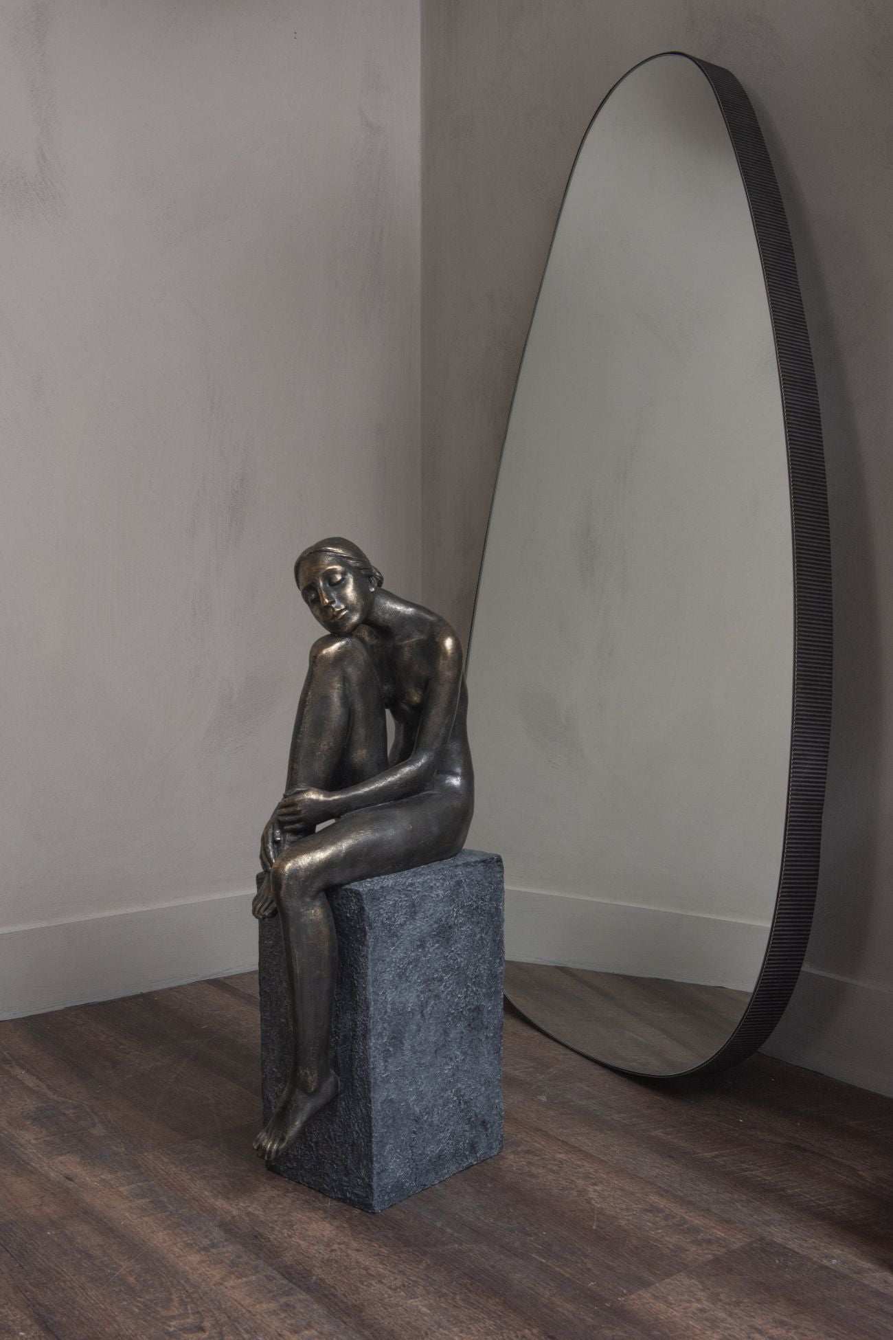 Thinking Lady Sculpture In Bronze Resin