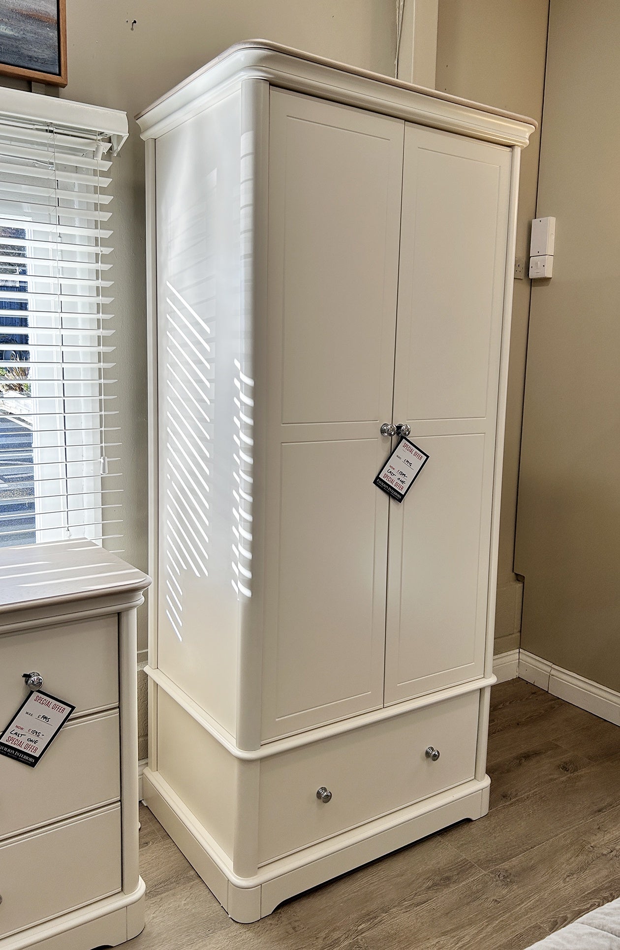 Special Offer - Sandhurst 1 Drawer Wardrobe