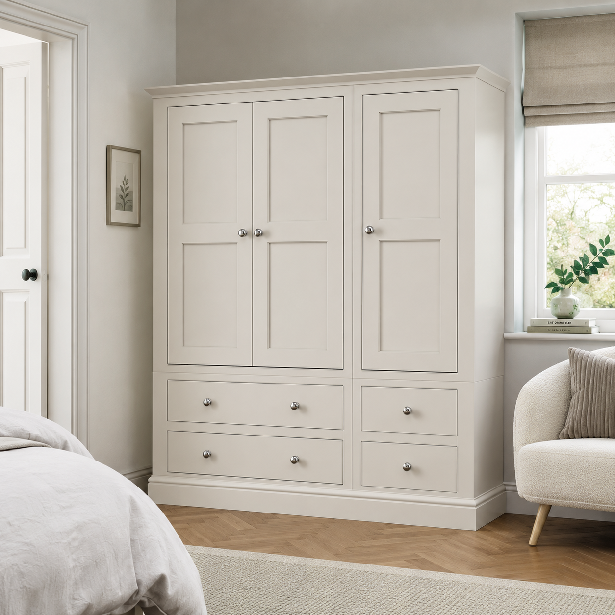 Hardwick Triple Wardrobe with 4 Drawers