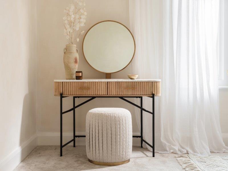 Windsor Dressing Table