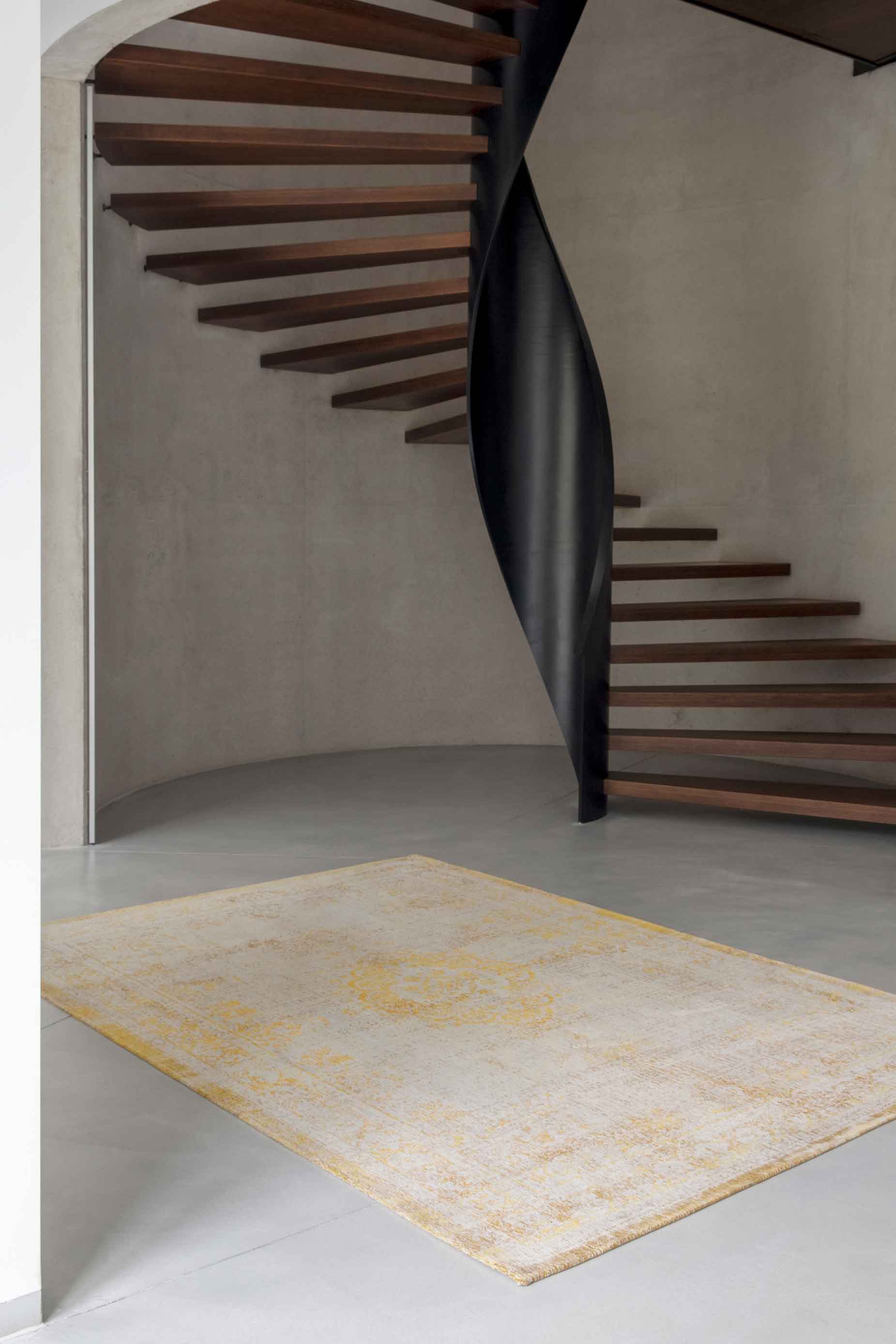 Louis De Poortere Rug - Fading World Collection - Medallion