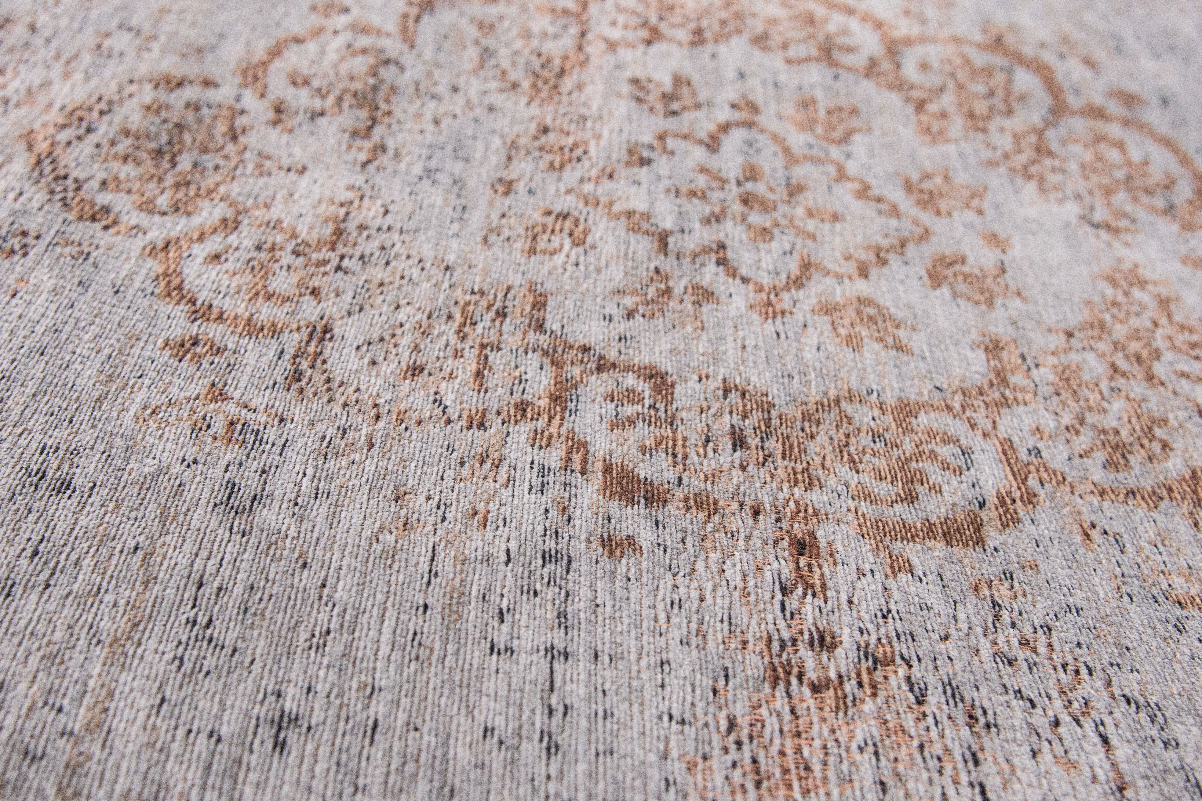 Louis De Poortere Rug - Fading World Collection - Medallion