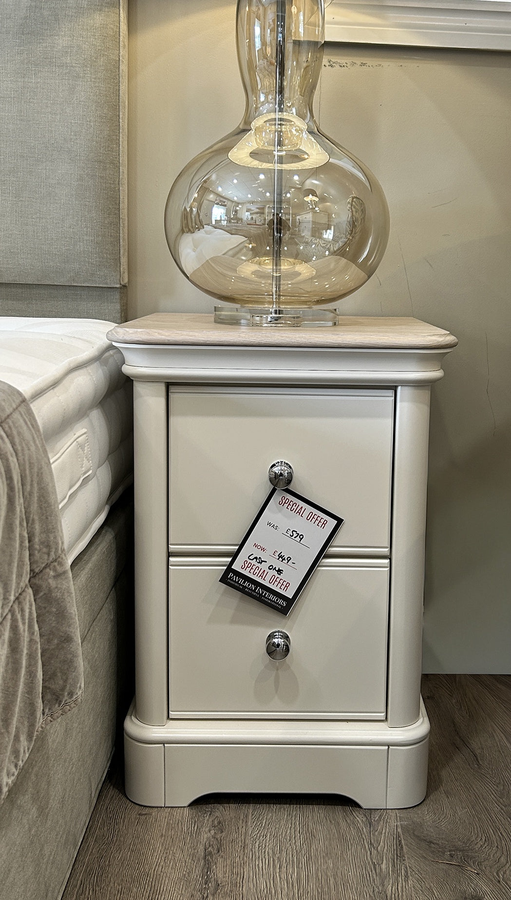 Special Offer - Sandhurst Small Bedside