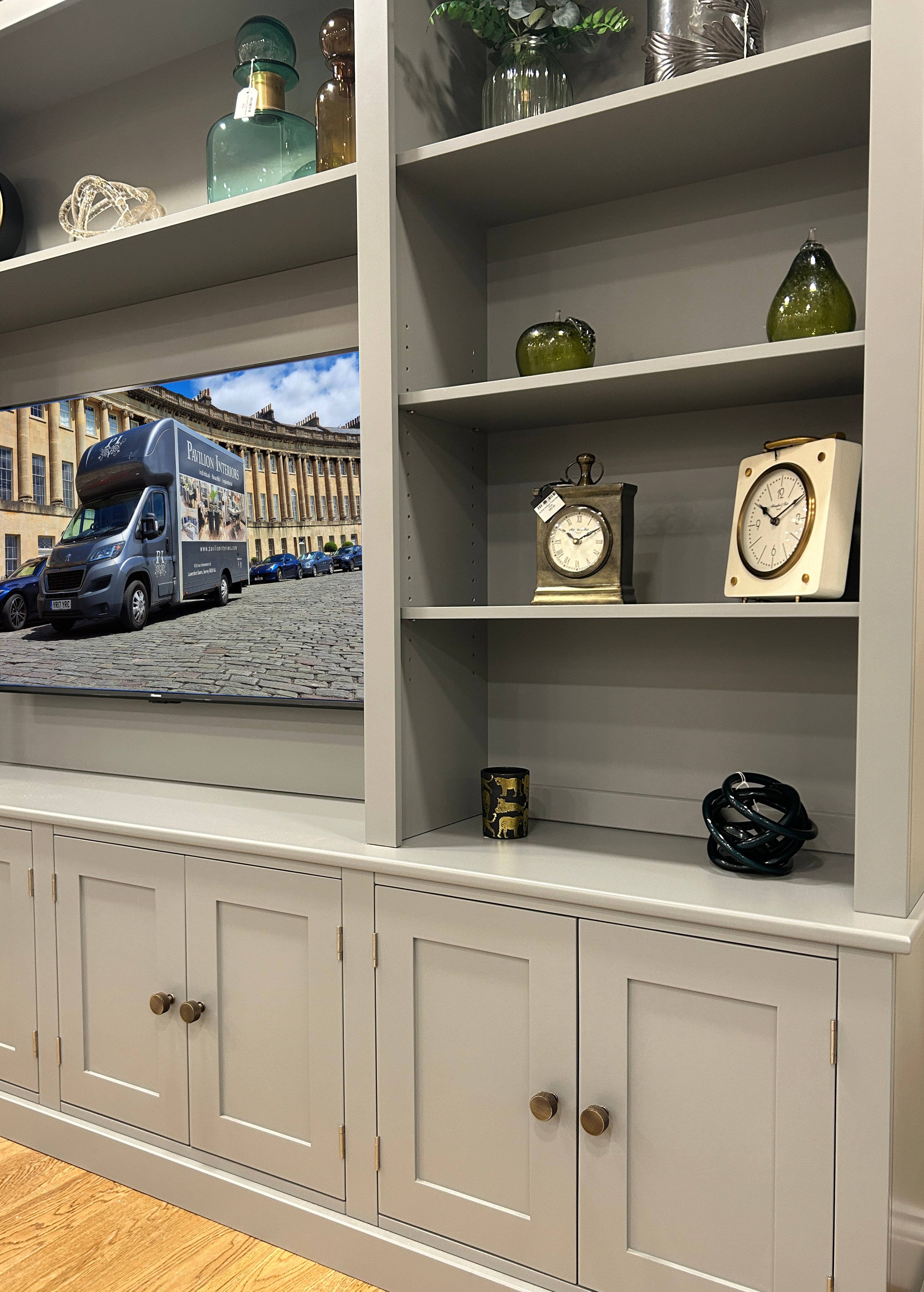 Bespoke TV Media Unit