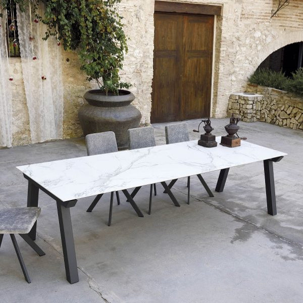 Valencia Nordic Dining Table