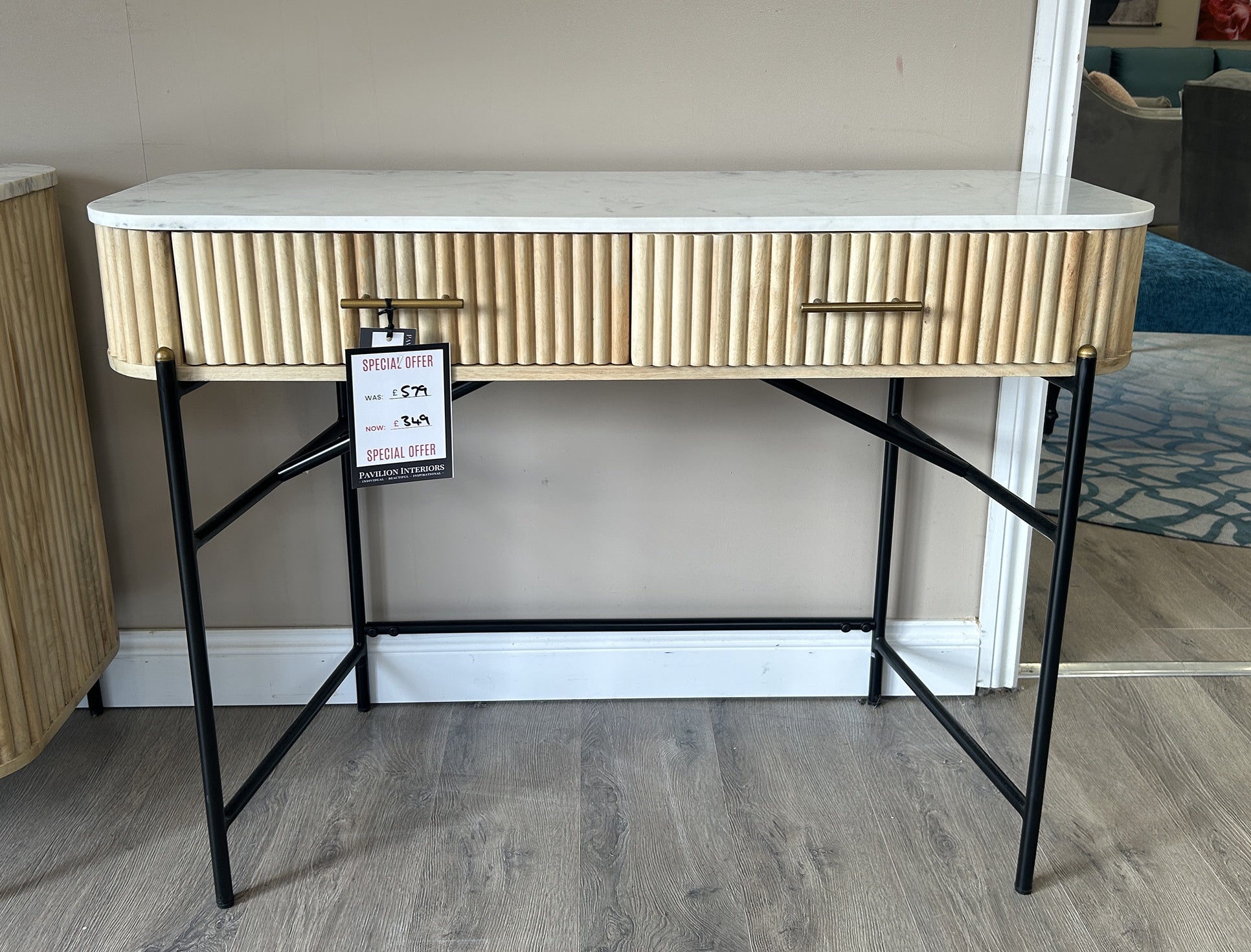 Special Offer - Windsor Dressing Table