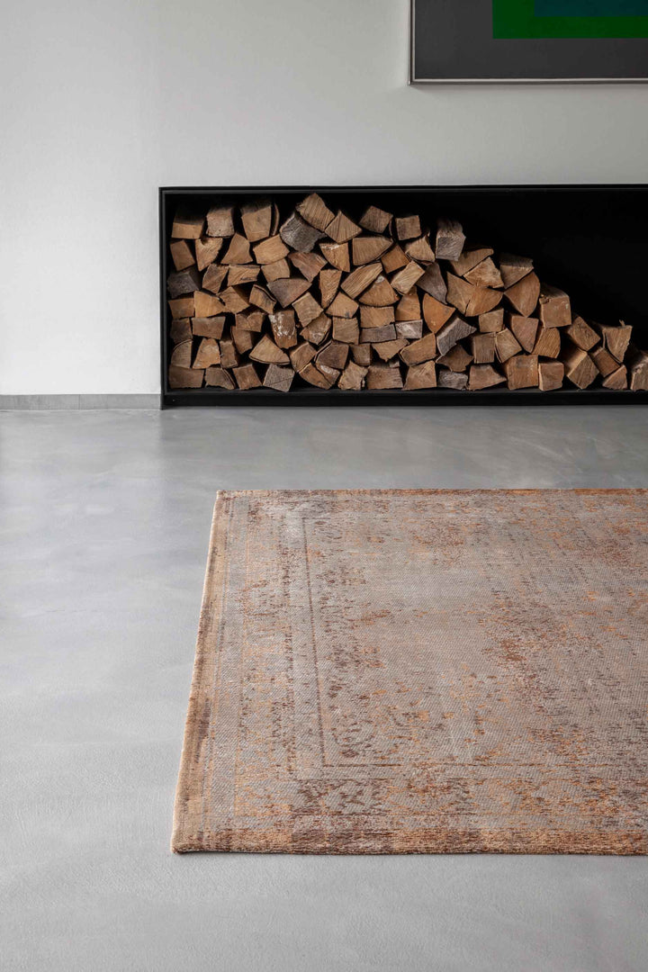 Louis De Poortere Rug - Fading World Collection - Medallion