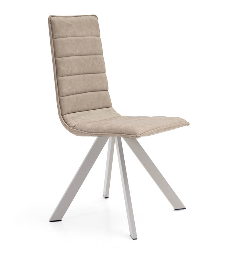 The Kiss Dining Chair