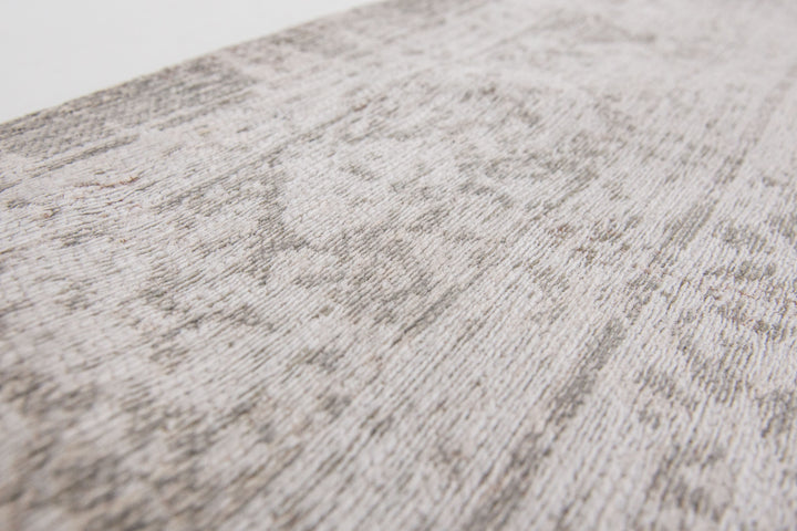 Louis De Poortere Rug - Fading World Collection - Medallion